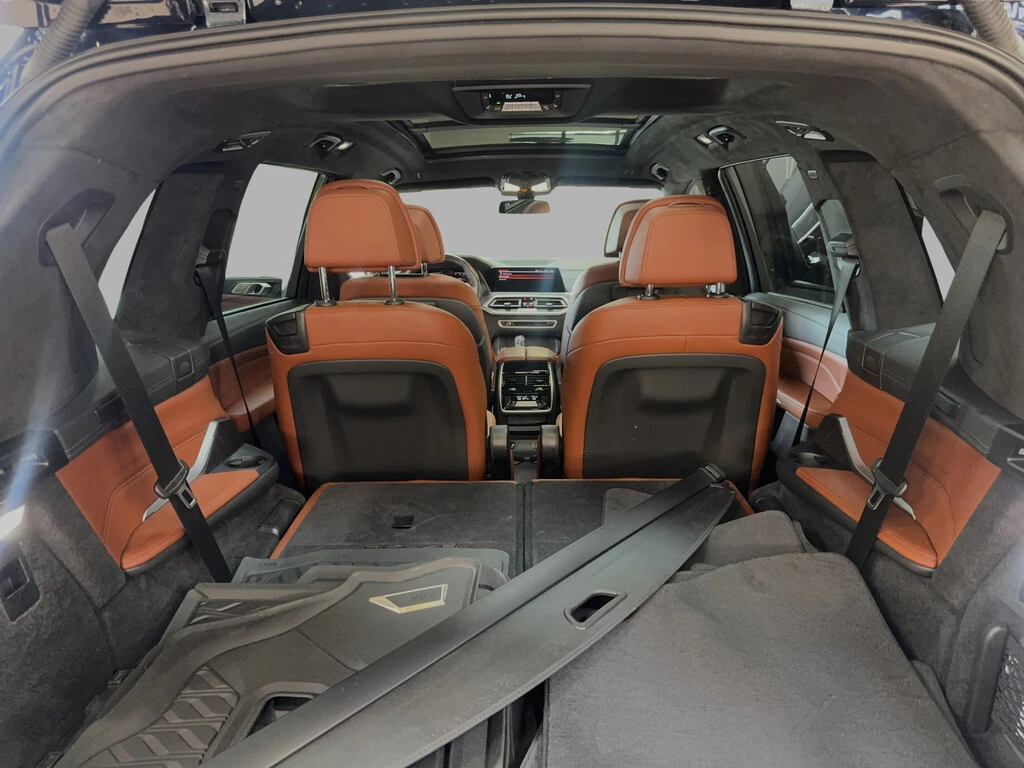 BMW X7 xDrive40i M-Sport | Loaded | 6-Pass | CleanCarfax! | Mobile.bg � ����������� 17