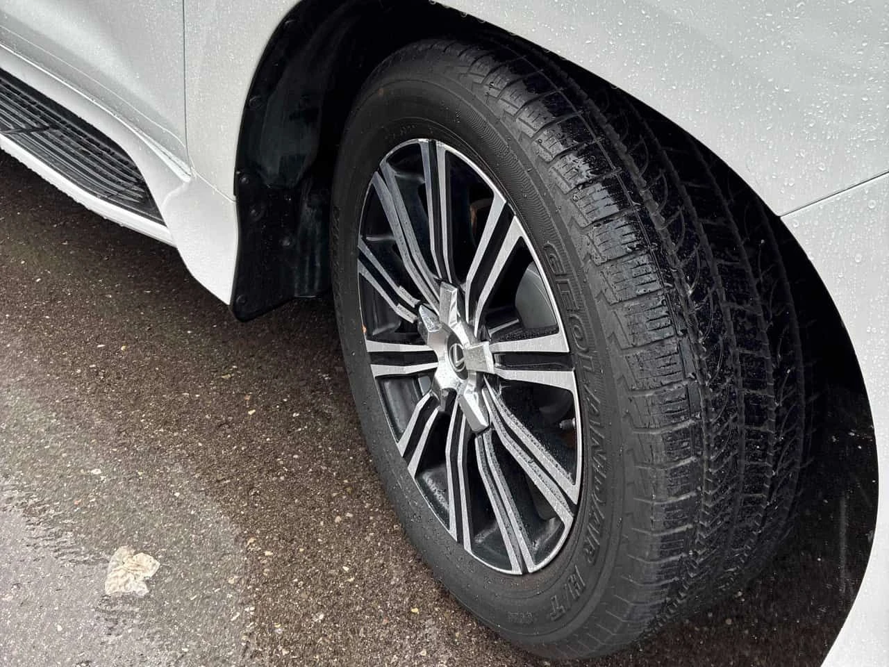 Lexus LX 570 * ПРЕДСТАВИТЕЛСТВО * ОБДУХВАНЕ * 7 МЕСТЕН * 360, снимка 7 - Автомобили и джипове - 54151160