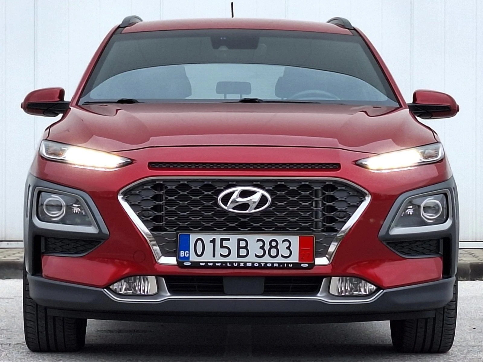 Hyundai Kona 1.6T PREMIUM 4WD ВСИЧКИ ЕКСТРИ СЕРВИЗНА КНИЖКА 