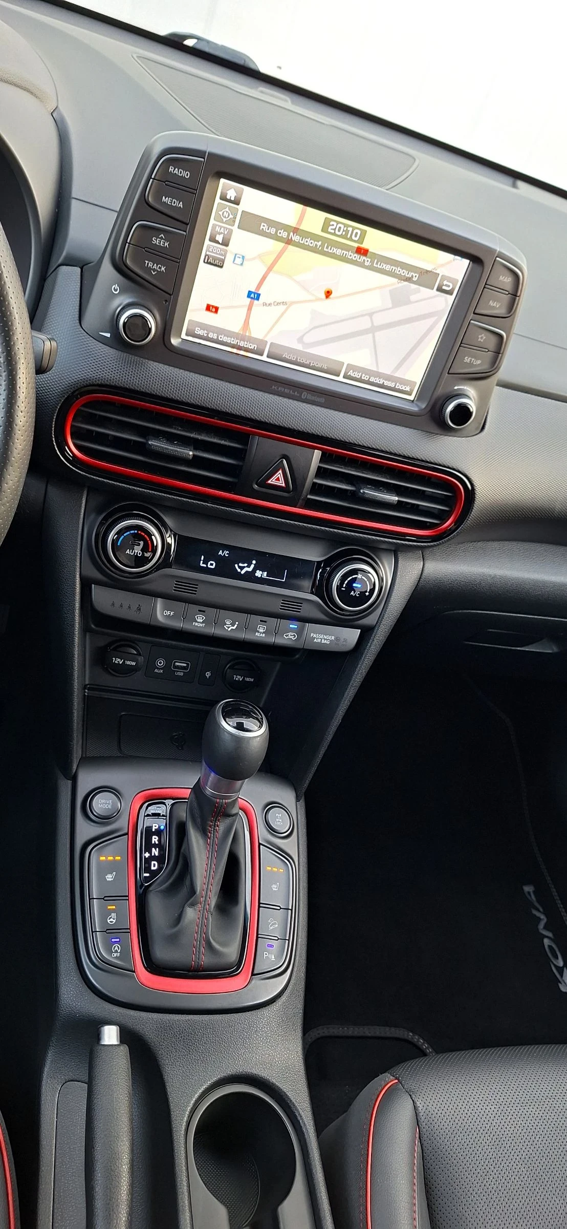 Hyundai Kona 1.6T PREMIUM 4WD ВСИЧКИ ЕКСТРИ СЕРВИЗНА КНИЖКА , снимка 9 - Автомобили и джипове - 55015889
