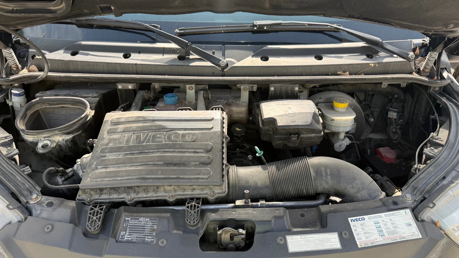 Iveco Daily 35C14, снимка 10 - Бусове и автобуси - 54914349