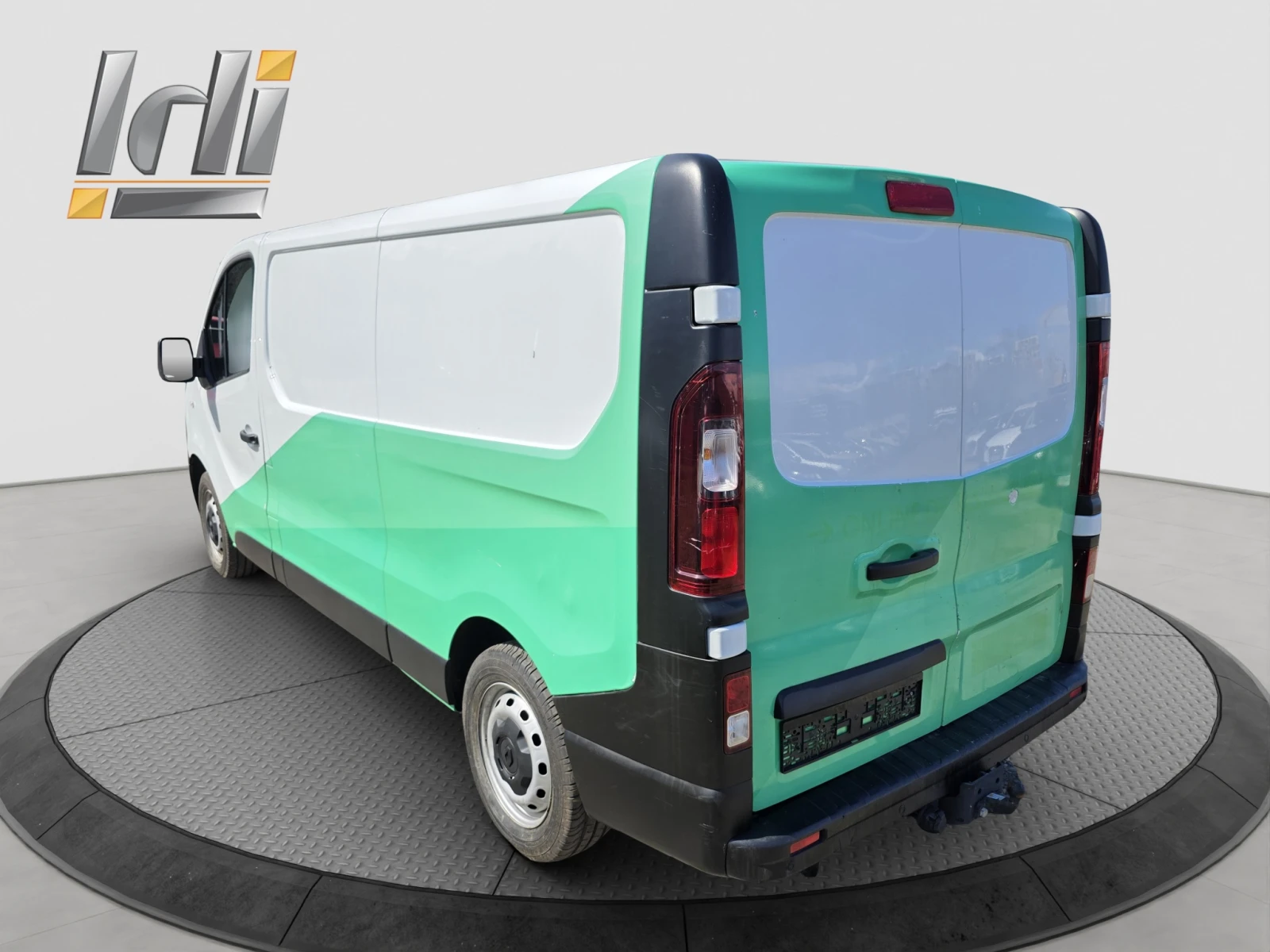 Renault Trafic 1.6 dci, снимка 4 - Бусове и автобуси - 55936012
