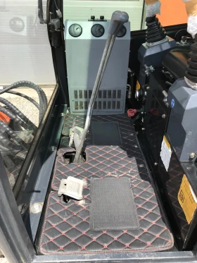 Багер Kubota 2 ТОНА, КЛИМА, снимка 8