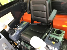 Багер Kubota 2 ТОНА, КЛИМА, снимка 7 - Индустриална техника - 53658949