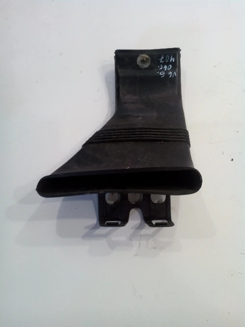 Въздуховод за Пежо 407 В6 бензин 1