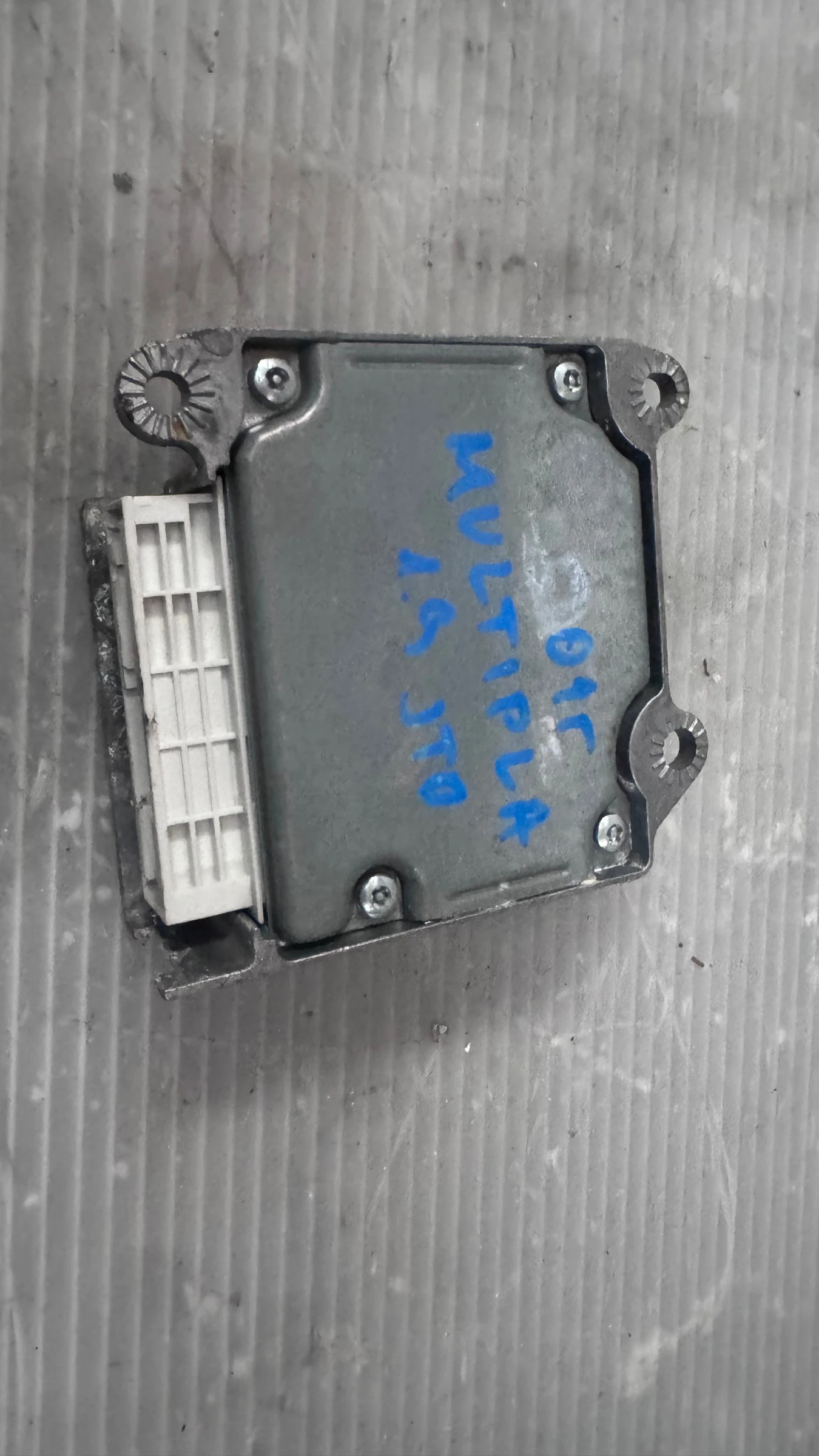 Airbag  /  /  a Fiat Multipla - 46774865 | Mobile.bg   2