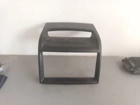 Централна конзола киа карнивал 2.9д седона 