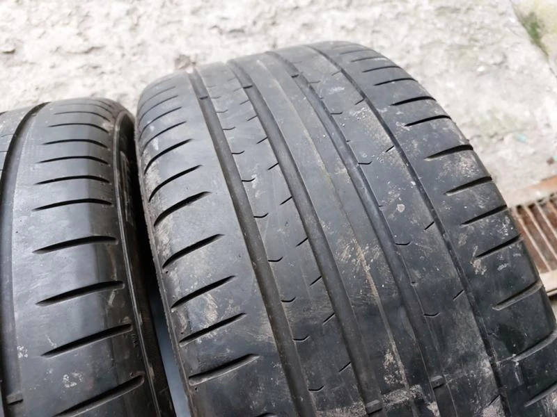 Гуми Летни 255/35R19, снимка 4 - Гуми и джанти - 36287292