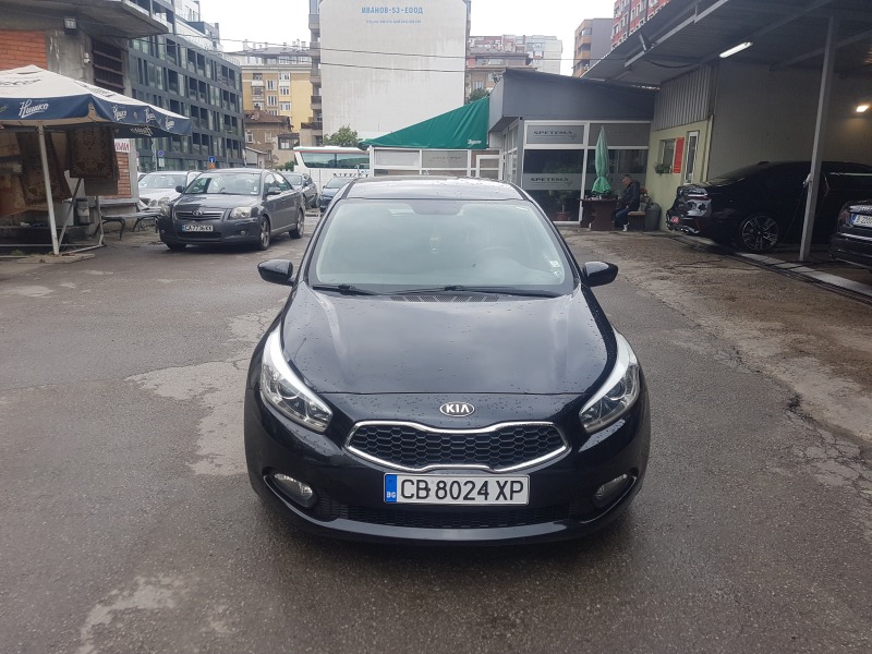 Kia Ceed 1.4I GAZ, снимка 1 - Автомобили и джипове - 45943371