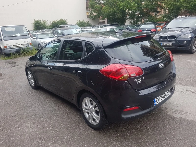 Kia Ceed 1.4I GAZ, снимка 7 - Автомобили и джипове - 45943371