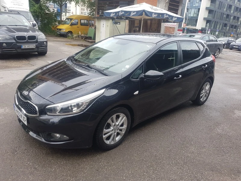 Kia Ceed 1.4I GAZ, снимка 6 - Автомобили и джипове - 45943371