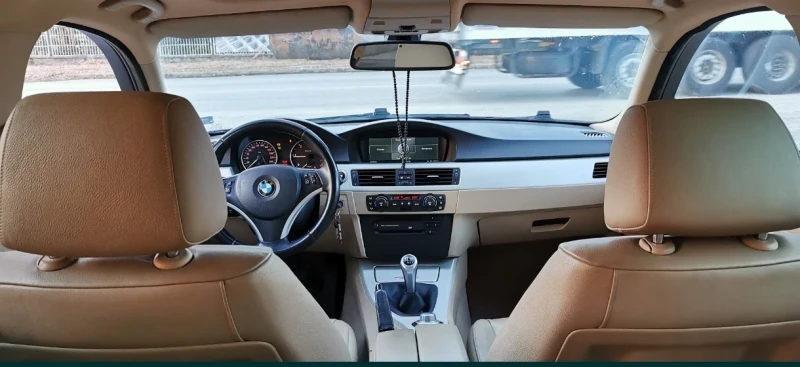 BMW 320 E91, снимка 11 - Автомобили и джипове - 47061528