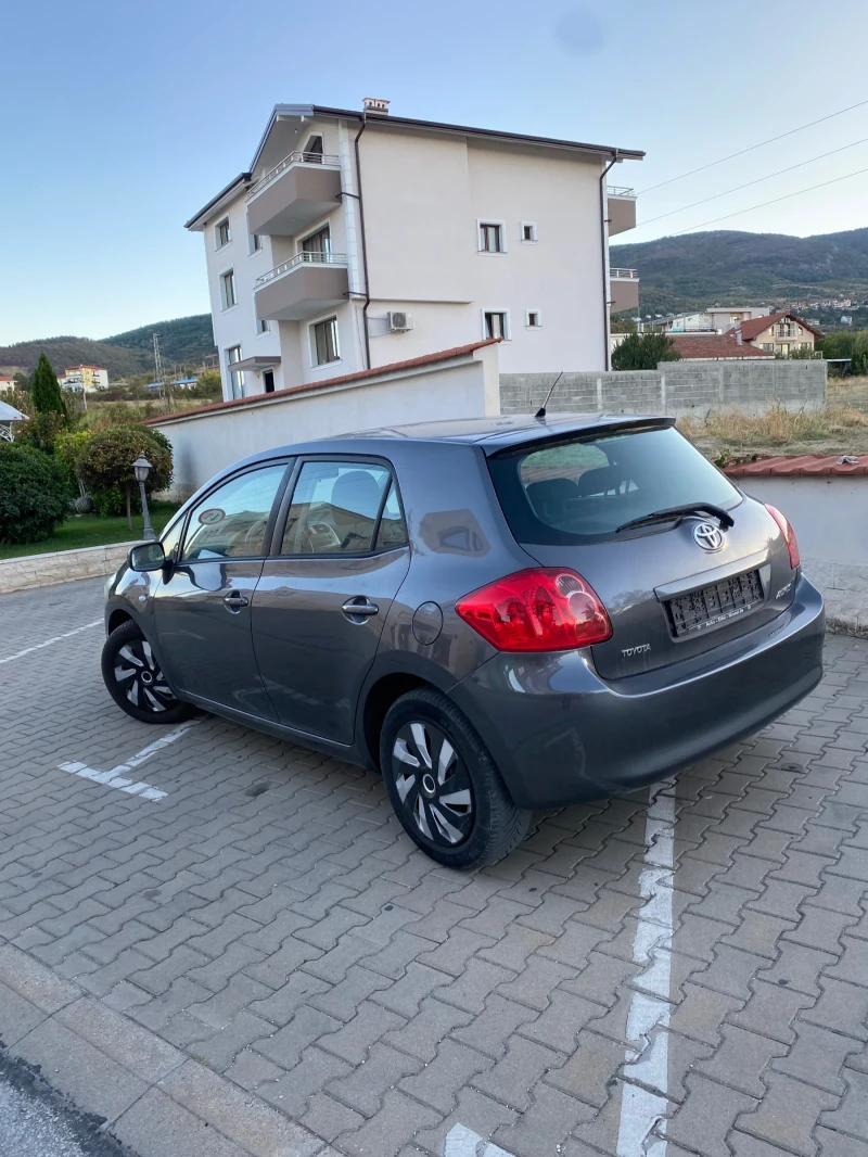 Toyota Auris 4D4, снимка 13 - Автомобили и джипове - 47465771