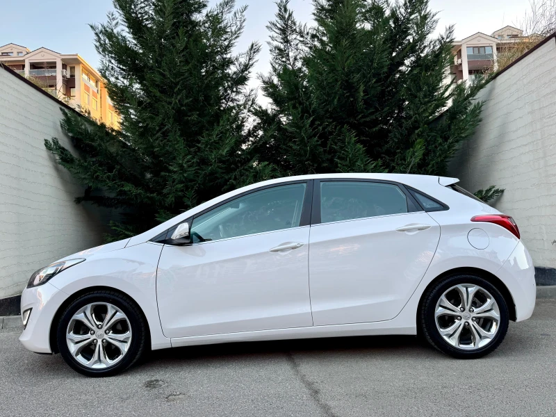 Hyundai I30 1.6CRDI NAVI KAMERA PARKTRONIK FACE LIFT, снимка 8 - Автомобили и джипове - 47694214