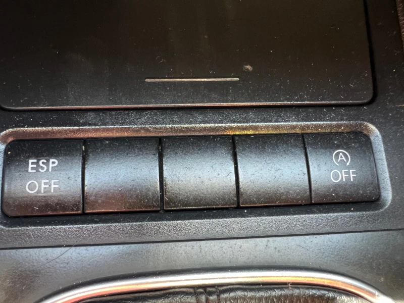 VW Golf 1.6TDI BLUEMOTION, снимка 16 - Автомобили и джипове - 50820305