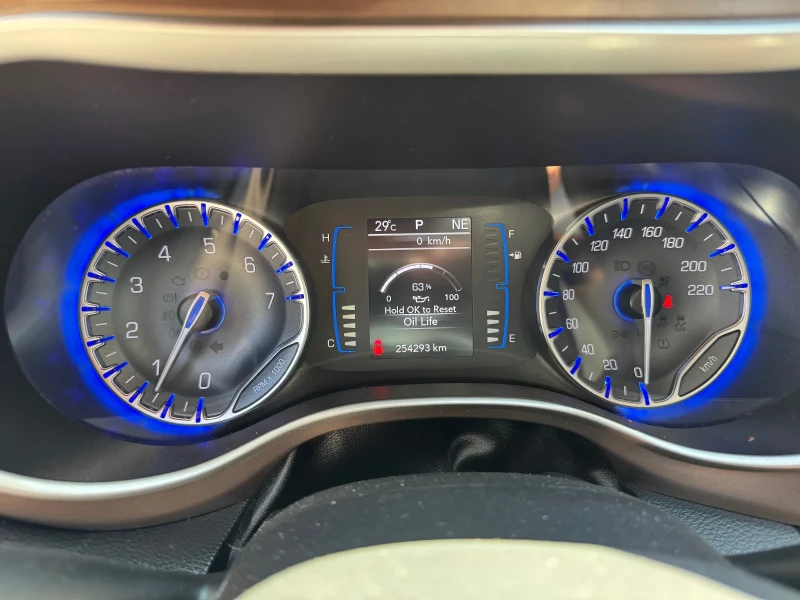 Chrysler Pacifica, снимка 6 - Автомобили и джипове - 52923104