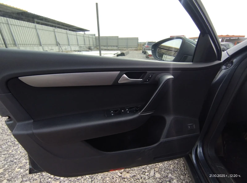 VW Passat 2.0 TDI 4x4, снимка 14 - Автомобили и джипове - 52131734