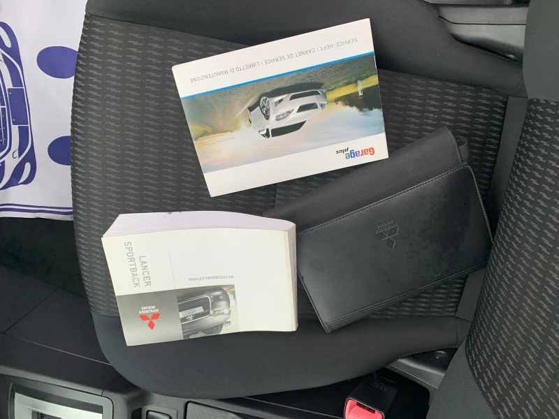 Mitsubishi Lancer 1.8i/automat, снимка 14 - Автомобили и джипове - 52318696