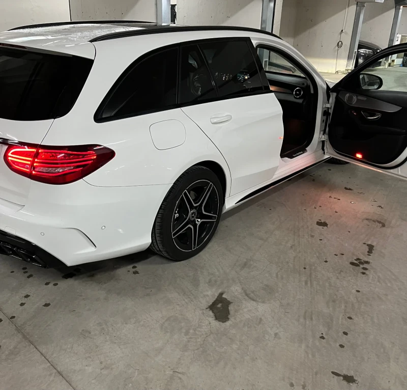 Mercedes-Benz C 220 AMG NIGHT EDITION  4MATIC , снимка 16 - Автомобили и джипове - 52393678