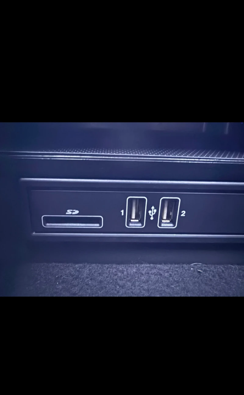 Mercedes-Benz C 220 AMG NIGHT EDITION  4MATIC , снимка 12 - Автомобили и джипове - 52393678