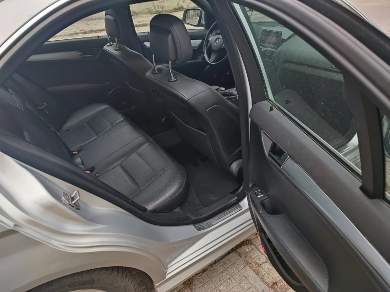 Mercedes-Benz C 200 2200сди, снимка 11 - Автомобили и джипове - 52494232