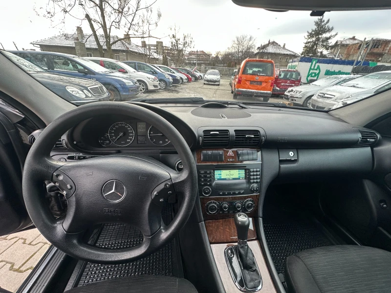 Mercedes-Benz C 220 150к.с automat, снимка 12 - Автомобили и джипове - 53034409