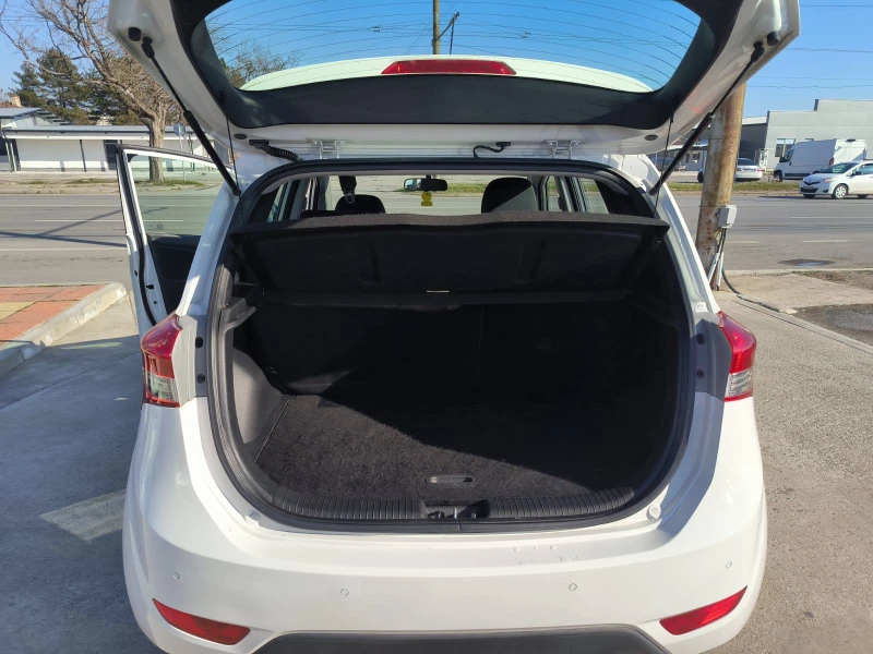 Hyundai Ix20 1.4d-Euro-5B-6sk, снимка 11 - Автомобили и джипове - 53191359