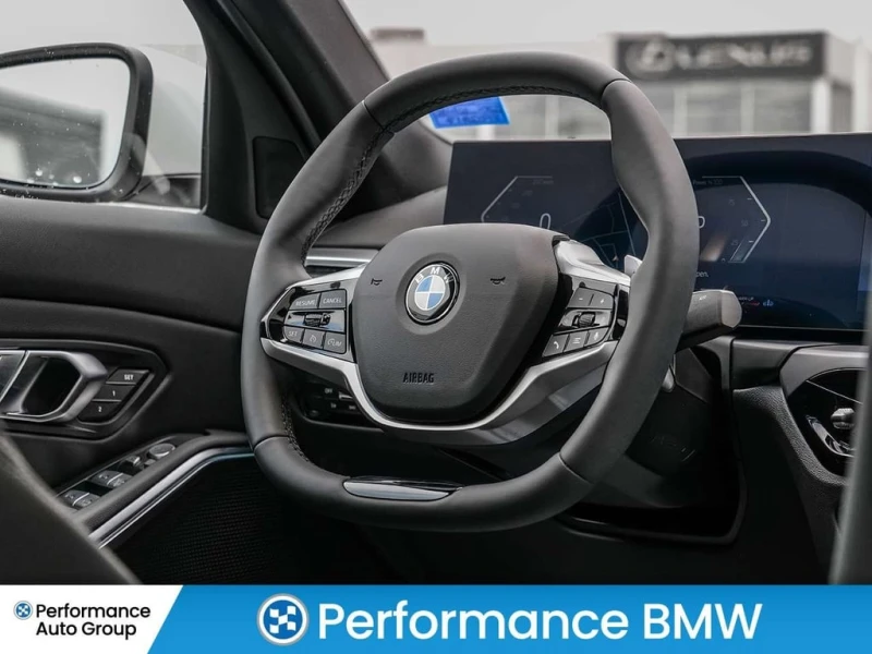 BMW 330 BMW Certified* xDrive * CARFAX * , снимка 8 - Автомобили и джипове - 53338919