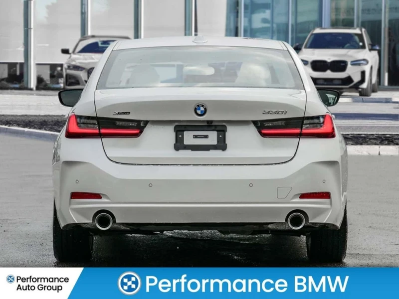 BMW 330 BMW Certified* xDrive * CARFAX * , снимка 13 - Автомобили и джипове - 53338919