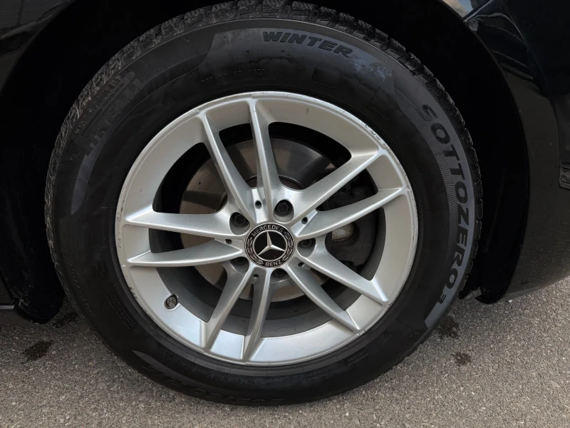 Mercedes-Benz A 180, снимка 14 - Автомобили и джипове - 53526363