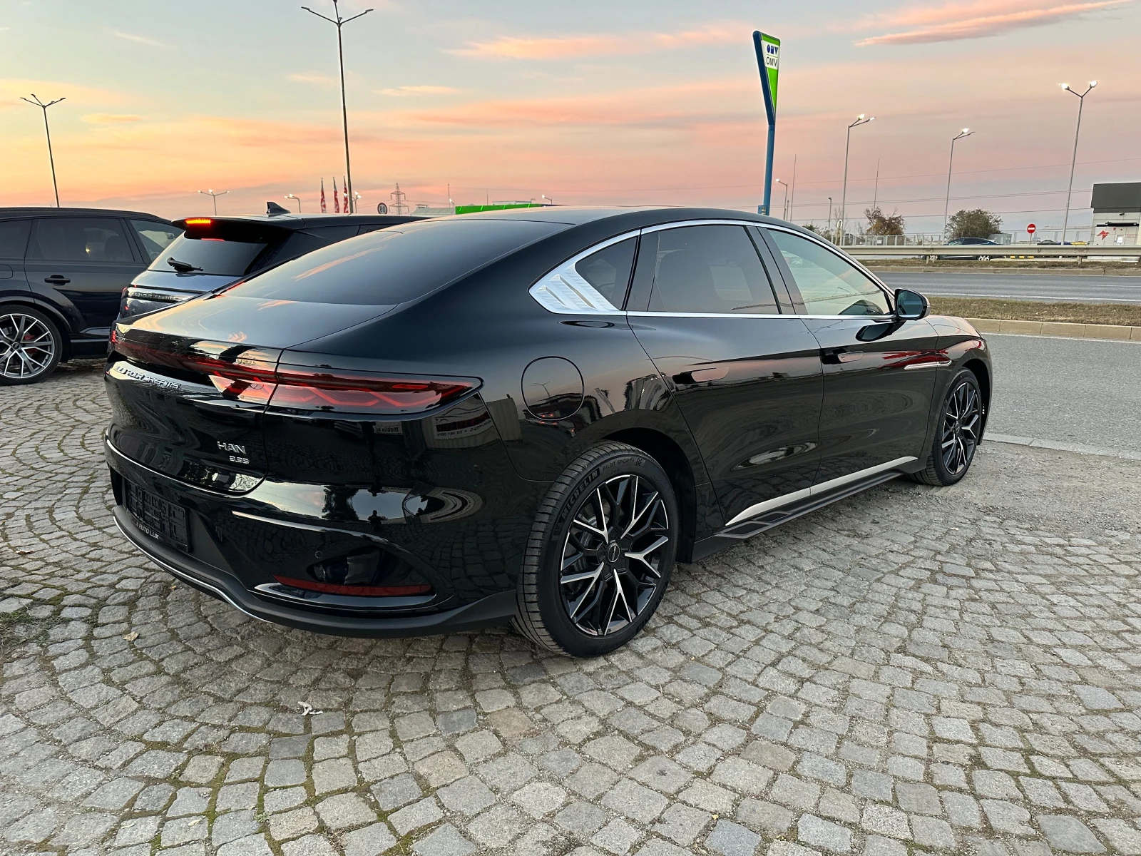 BYD HAN 4x4/Executive/HEAD UP/360-kamera86kw | Mobile.bg � ����������� 11