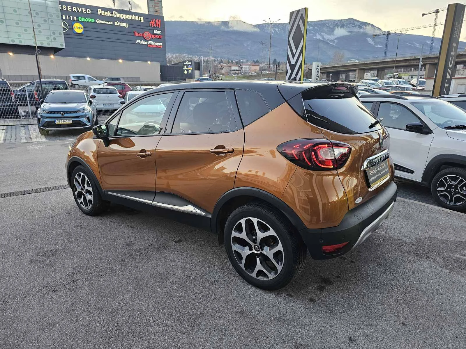 Renault Captur Energy dCi 90 к.с. дизел Stop&Start EDC - изображение 4