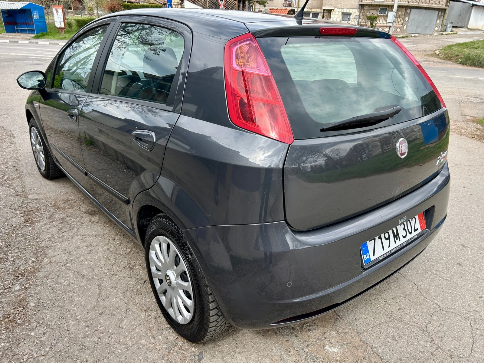 Fiat Punto Grande 1.4i-Автоматик - изображение 3