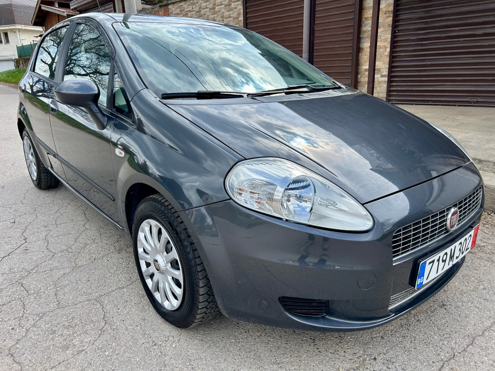 Fiat Punto Grande 1.4i-Автоматик - изображение 2