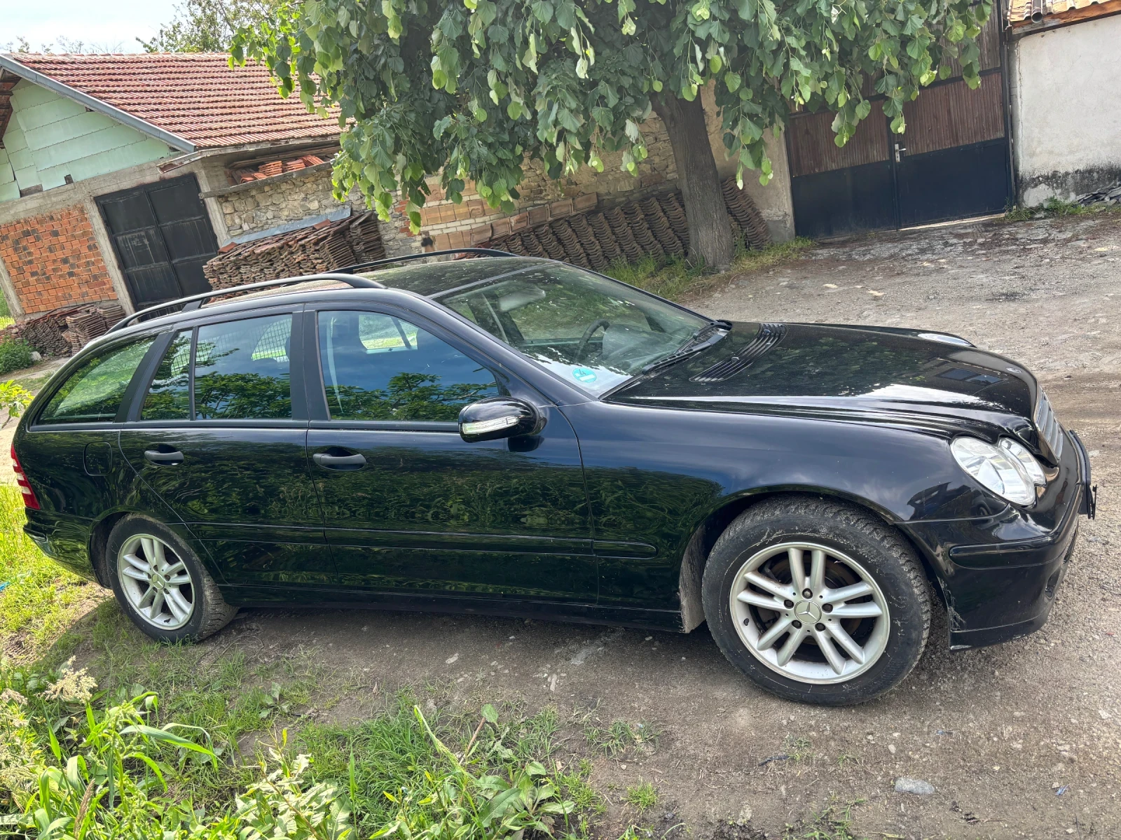 Mercedes-Benz C 180  - изображение 2