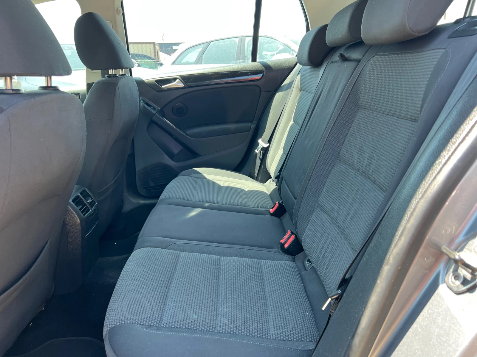 VW Golf 1.6TDI BLUEMOTION | Mobile.bg — изображение 12