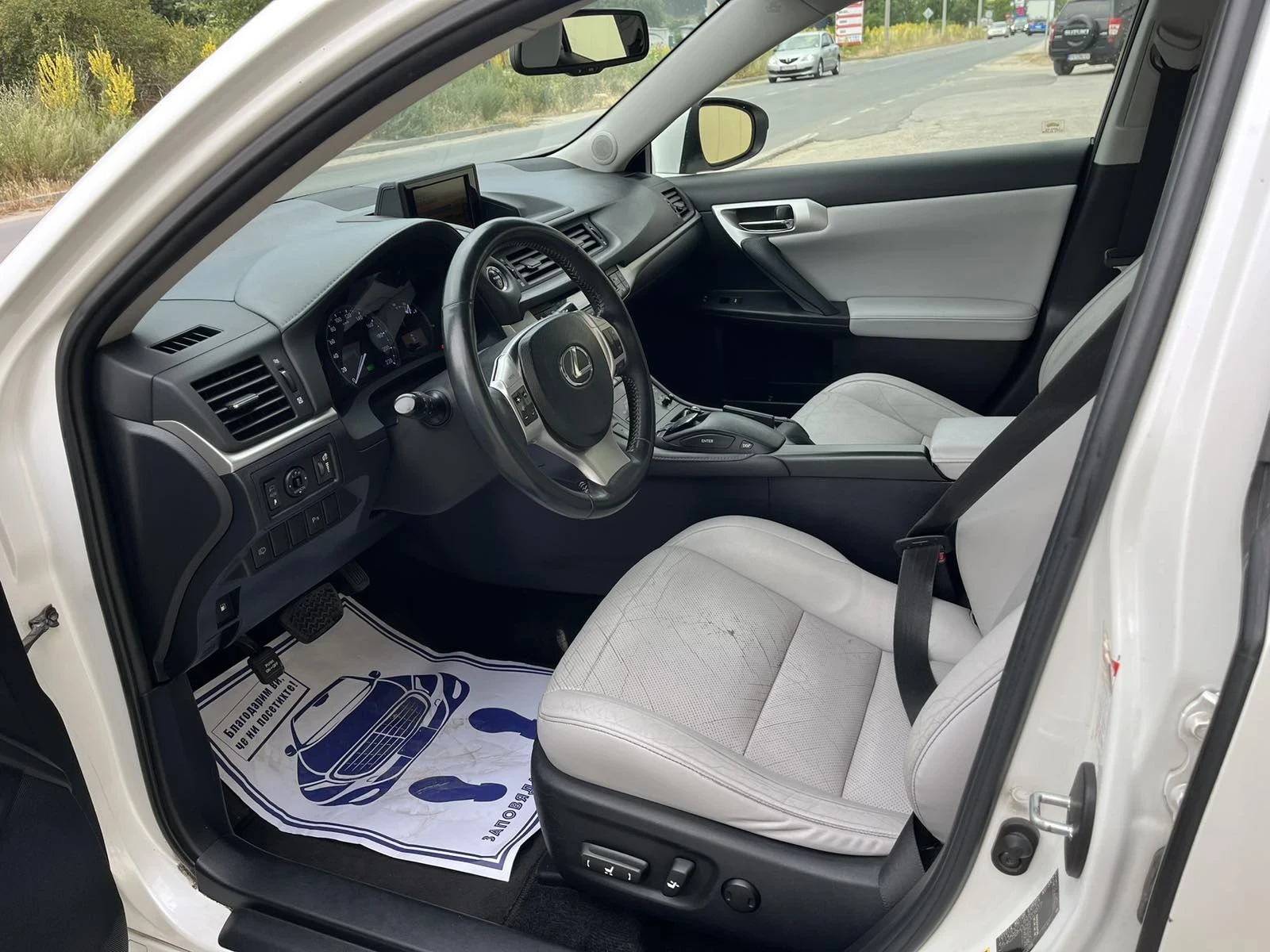 Lexus CT 200h  - изображение 3