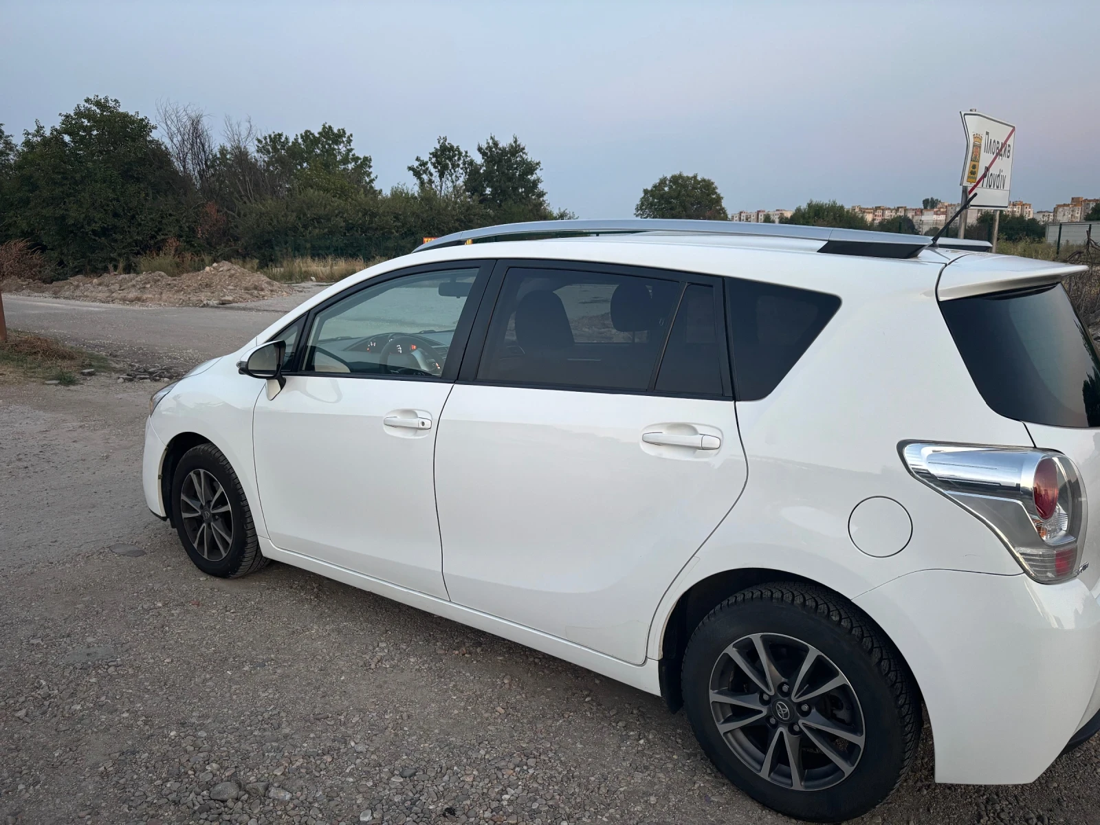 Toyota Verso 2.0 D4D - изображение 7