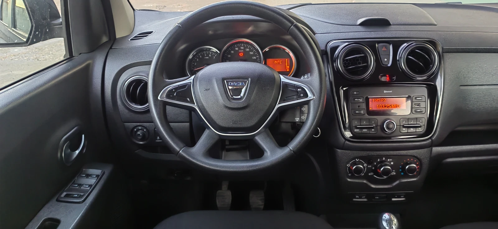 Dacia Lodgy 1.6  102 . | Mobile.bg   12