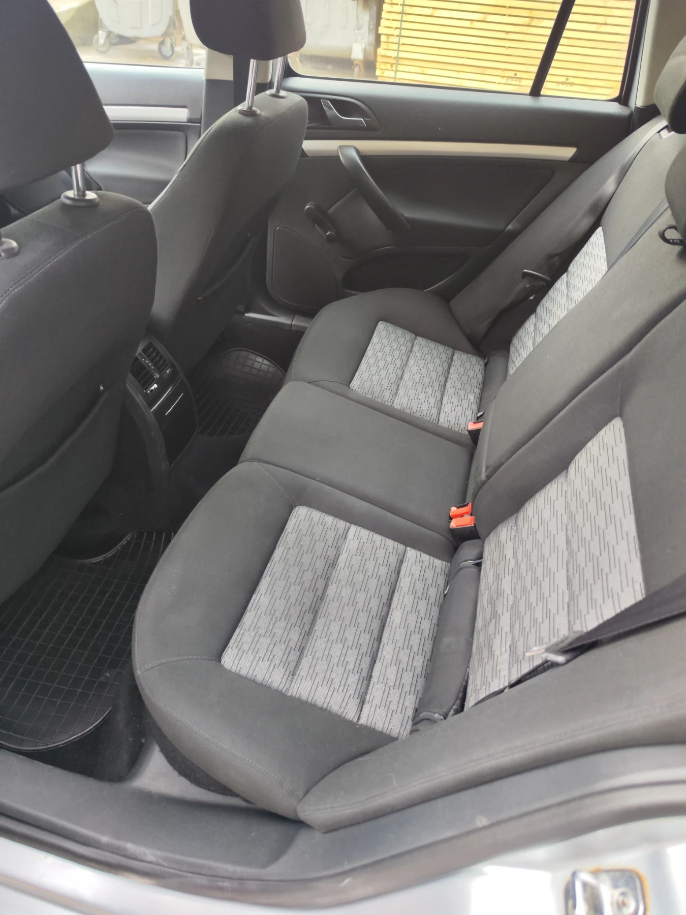 Skoda Octavia 1.9:105-4Х4 - изображение 10