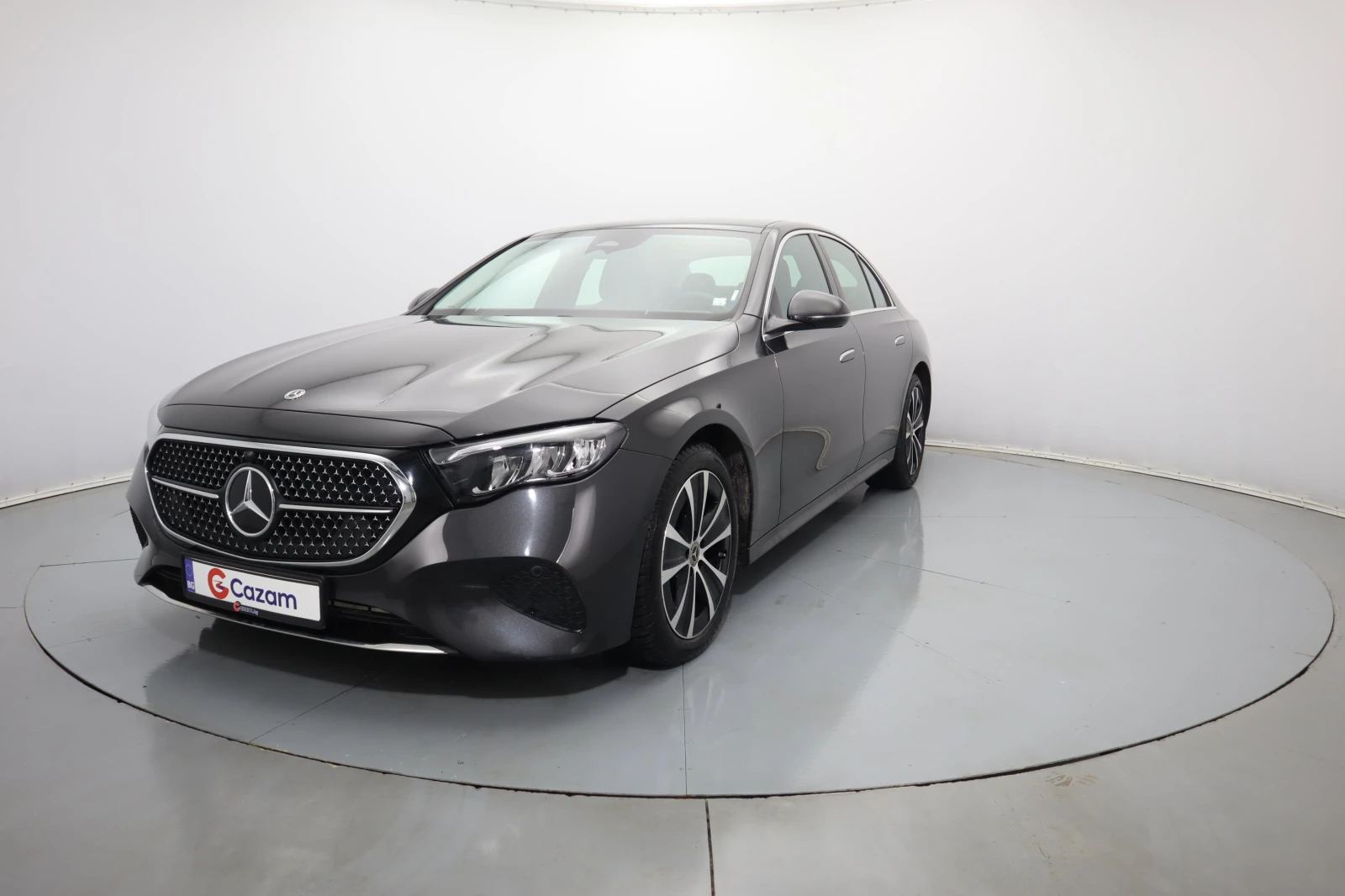 Mercedes-Benz E 200 AVANTGARDE / DISTRONIC / LANE ASSIST / - изображение 2