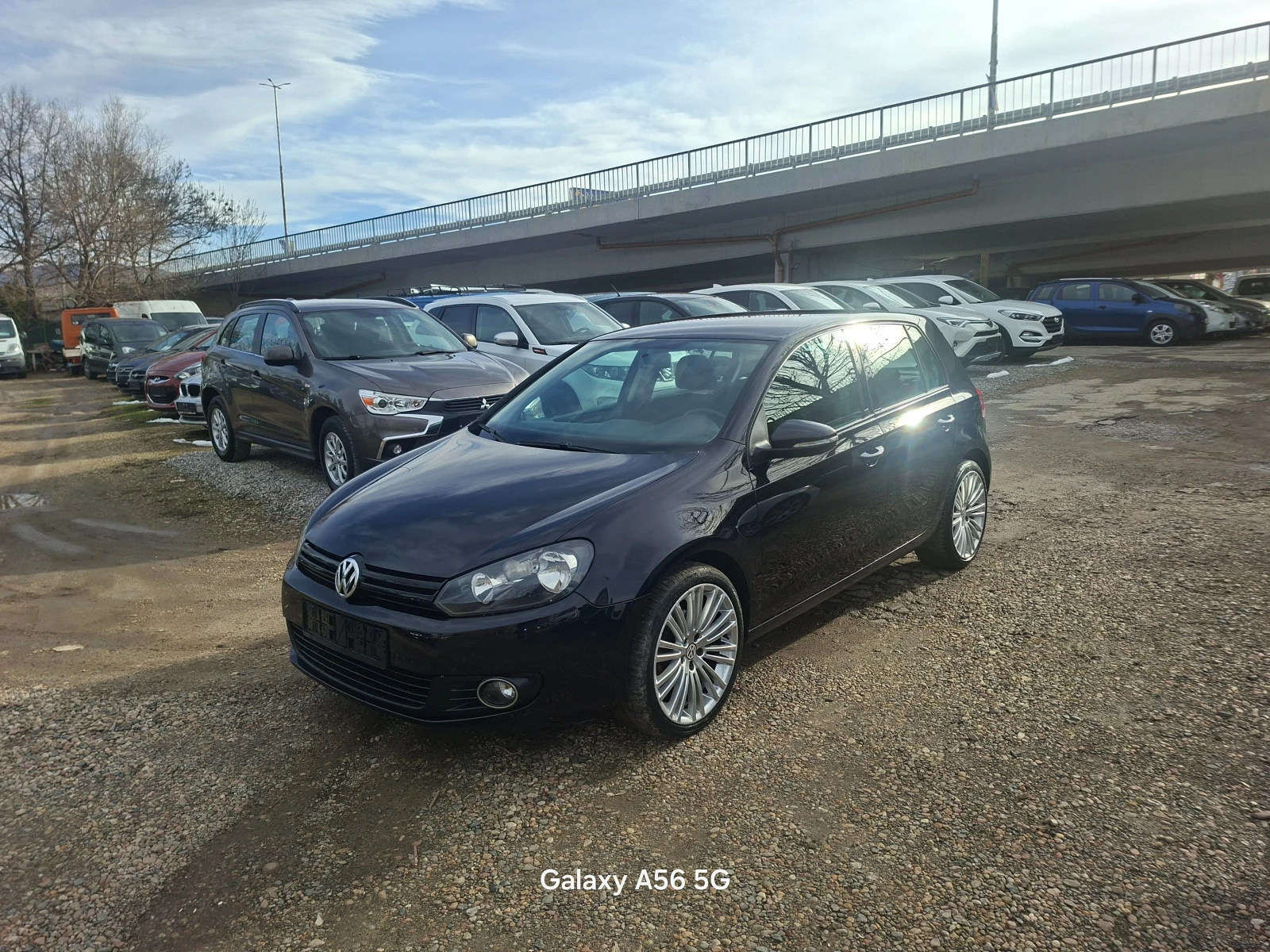 VW Golf 1.6 BENZIN 102��.���� 5 | Mobile.bg � ����������� 1