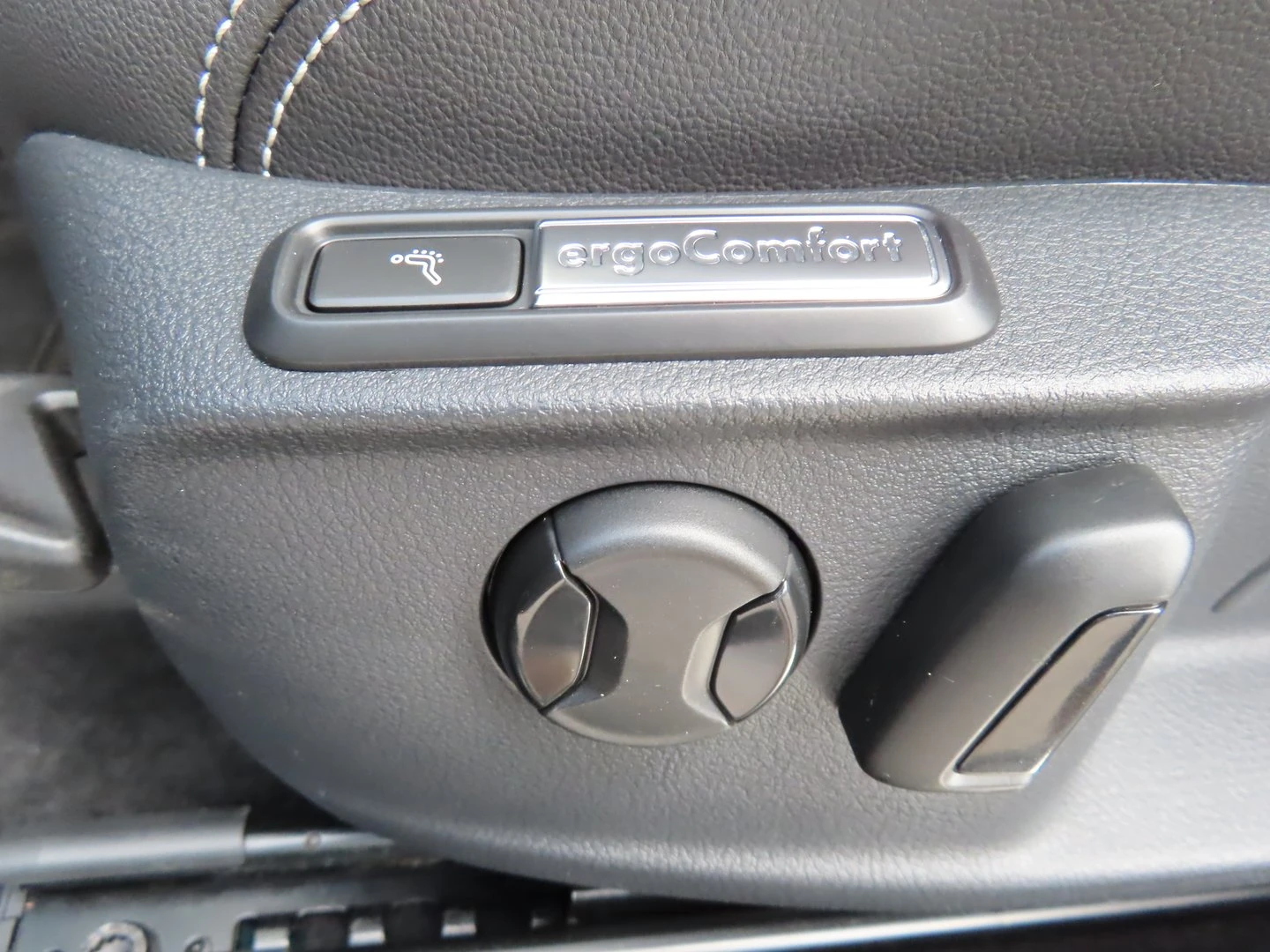 VW Passat Elegance 2.0 TDI SCR DSG | Mobile.bg � ����������� 11