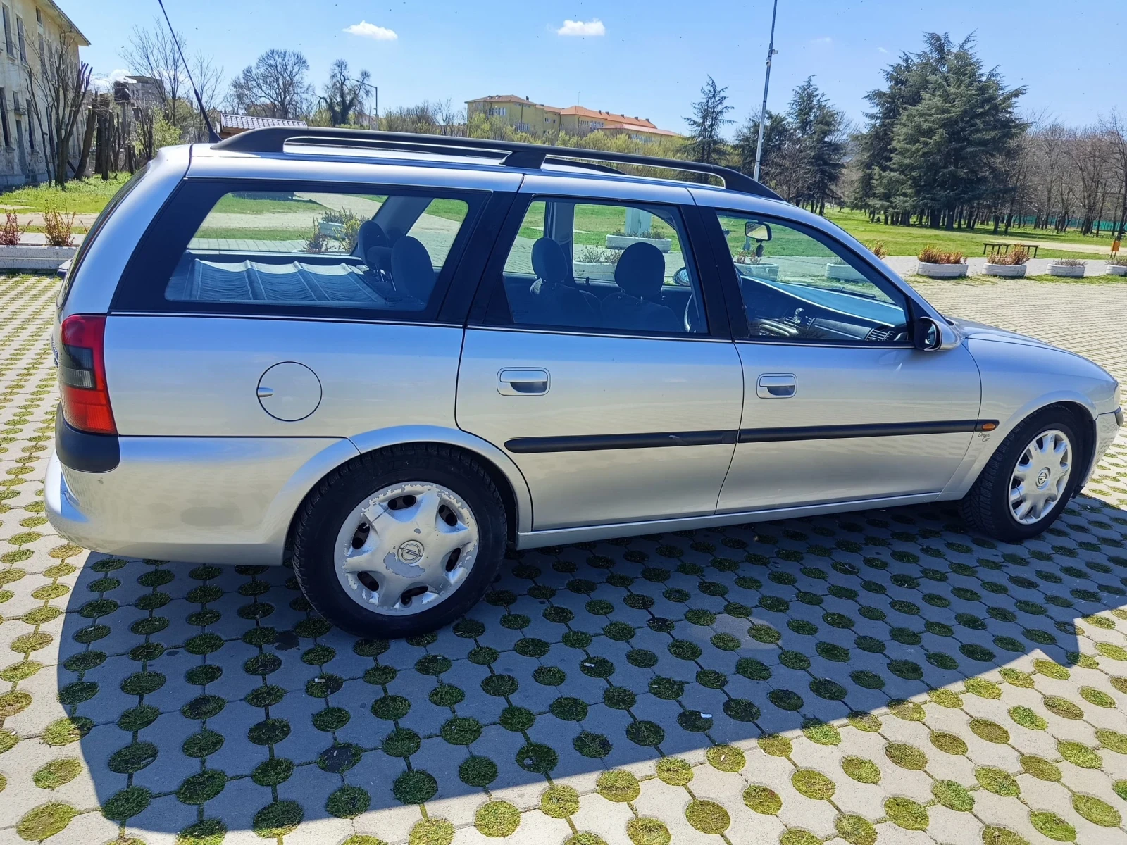 Opel Vectra B, снимка 2 - Автомобили и джипове - 54123356