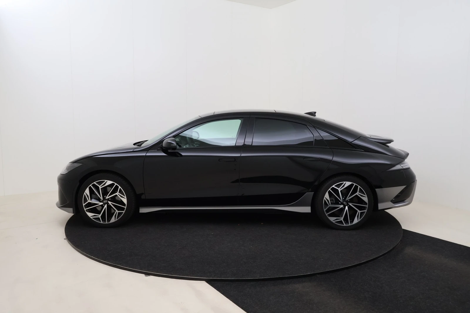 Hyundai Ioniq 6 Balance, снимка 4 - Автомобили и джипове - 54293111