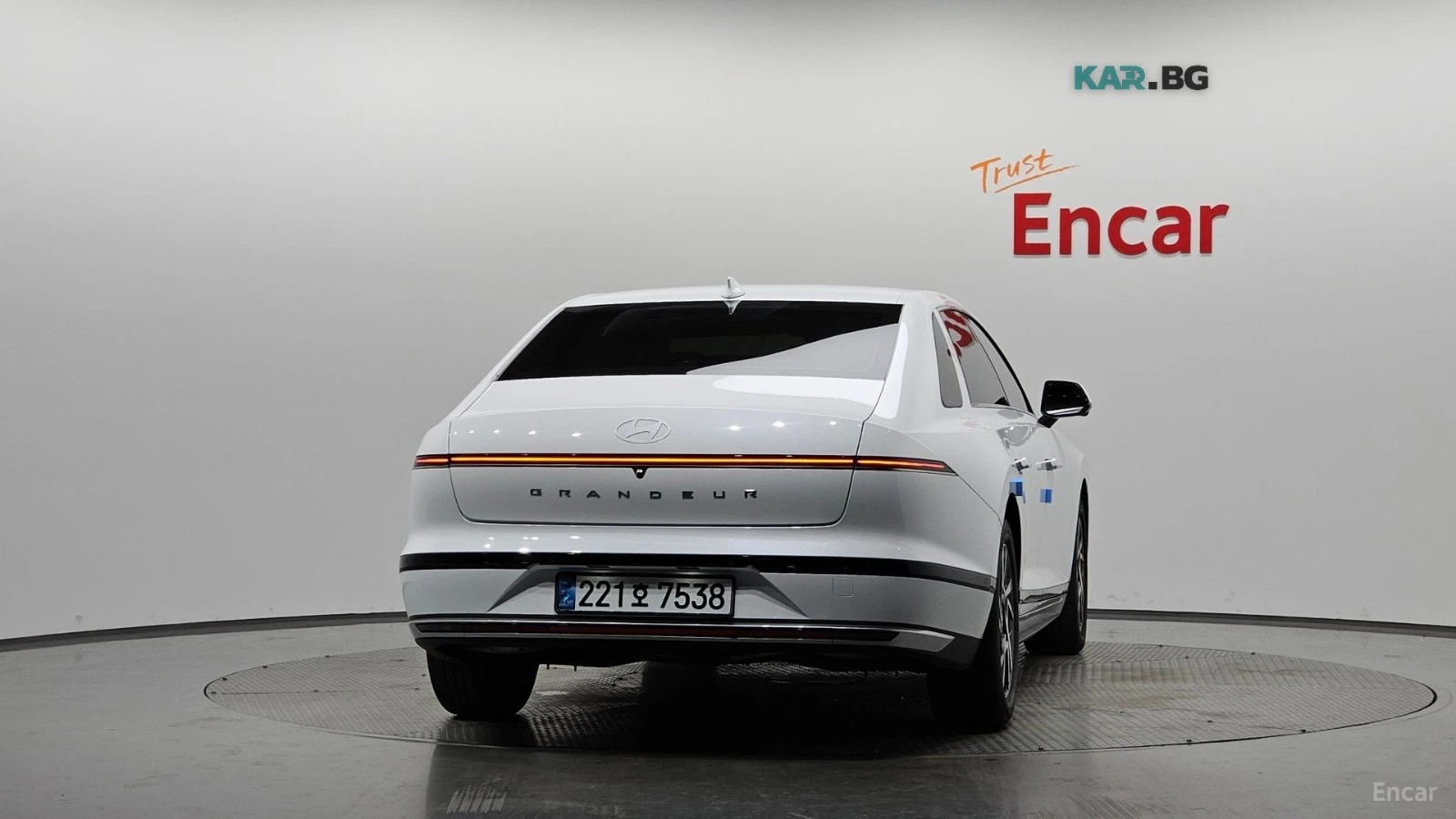 Hyundai Grandeur 2.5/EXCLUSIVE/DRIVE-ASSITS/MASSAGE, снимка 4 - Автомобили и джипове - 55726046
