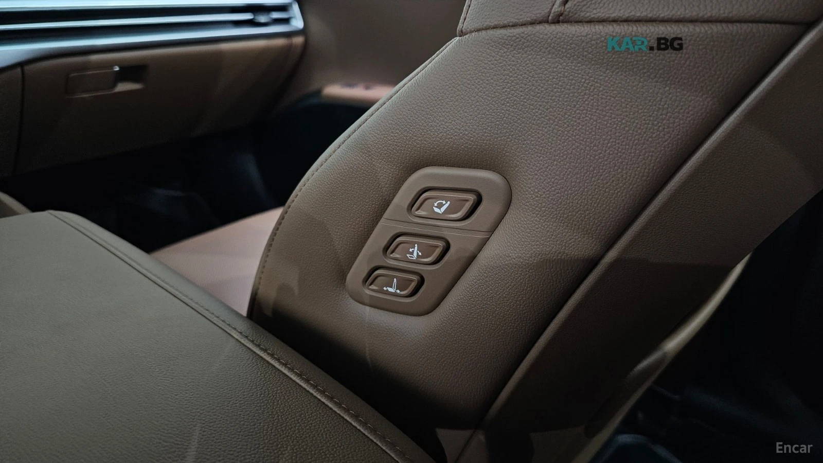 Hyundai Grandeur 2.5/EXCLUSIVE/DRIVE-ASSITS/MASSAGE, снимка 15 - Автомобили и джипове - 55726046