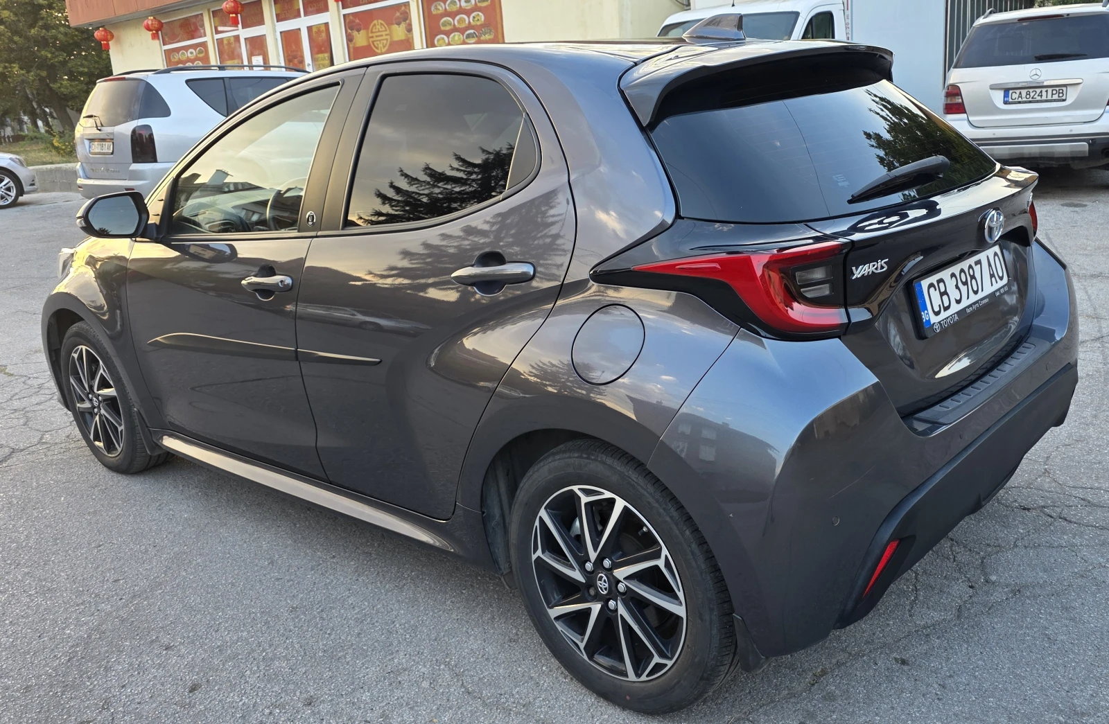Toyota Yaris 1.5 HIBRID "TEAM-D", снимка 4 - Автомобили и джипове - 56078609