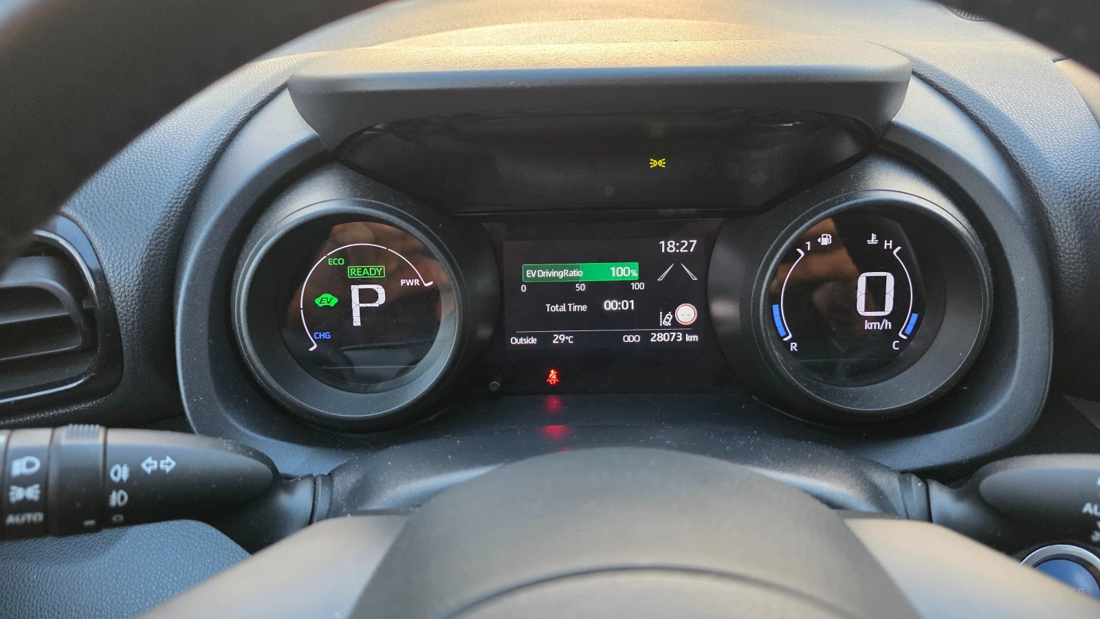 Toyota Yaris 1.5 HIBRID "TEAM-D", снимка 13 - Автомобили и джипове - 56078609