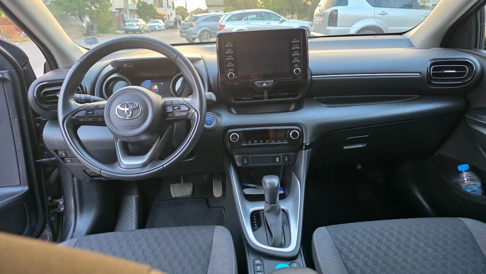 Toyota Yaris 1.5 HIBRID "TEAM-D", снимка 11 - Автомобили и джипове - 56078609